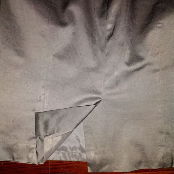 Ann Taylor midi skirt - Picture 2 of 5